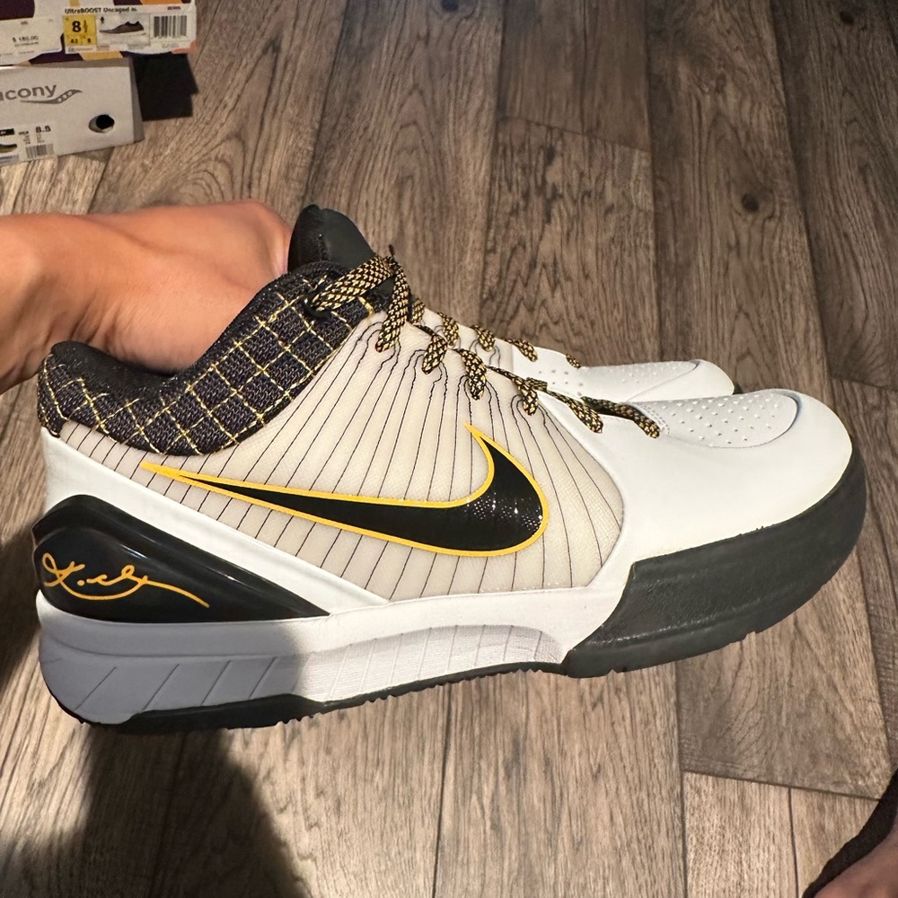 Nike Kobe 4 size 8.5. New without box.